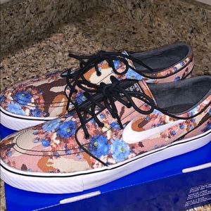 Size 11.5 Nike Stefan Janoski Digi-Floral worn 2X
